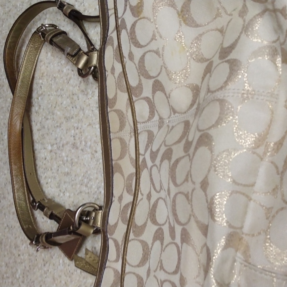 Coach Handbag - Picture 2 of 7